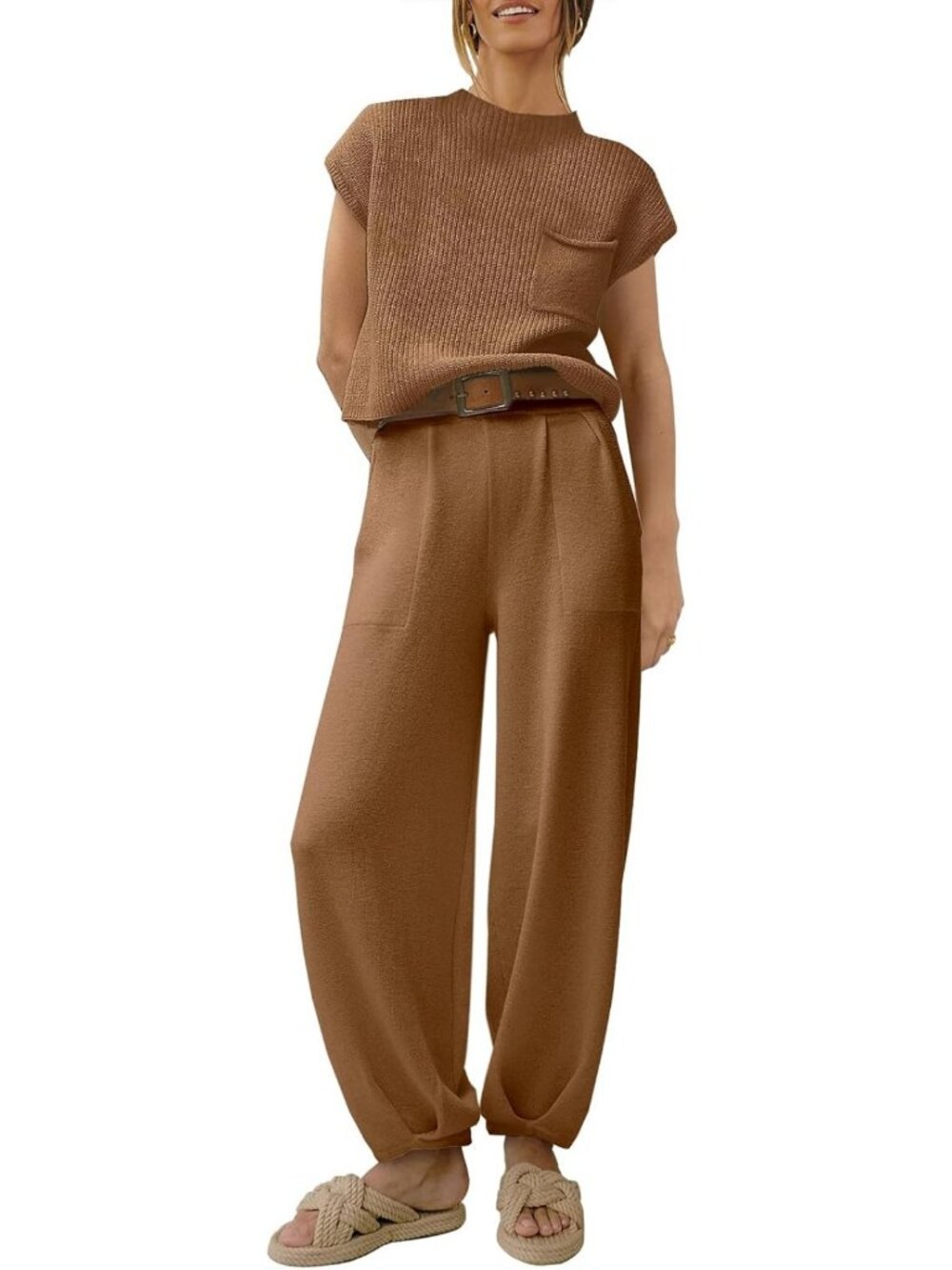 Chic Two-Piece Lounge Set for Women | Stylish Airport Outfit | Comfy & Trendy